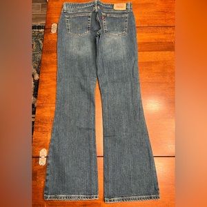 Levis 518 Super Low Bootcut Jeans